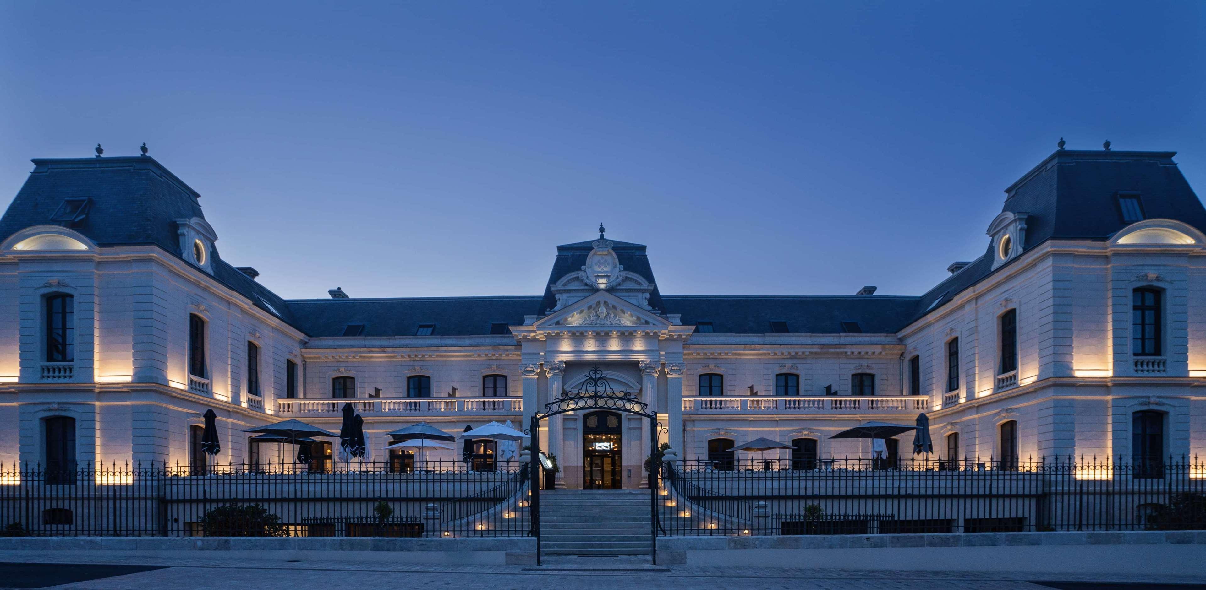 Best Western Premier Hotel De La Cite Royale Лош Екстер'єр фото